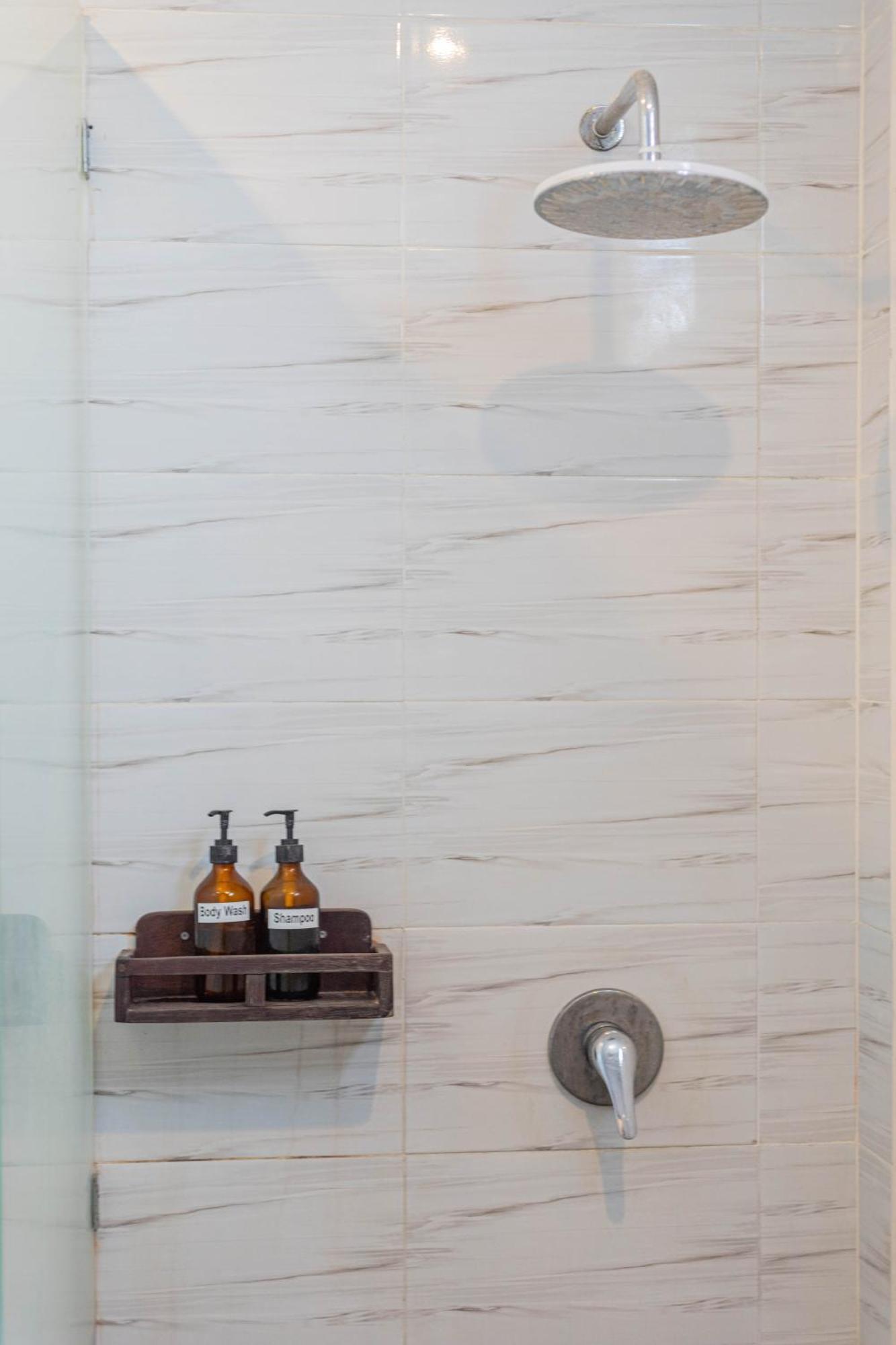 קנגו Frangipani House And Spa By Ecommerceloka מראה חיצוני תמונה