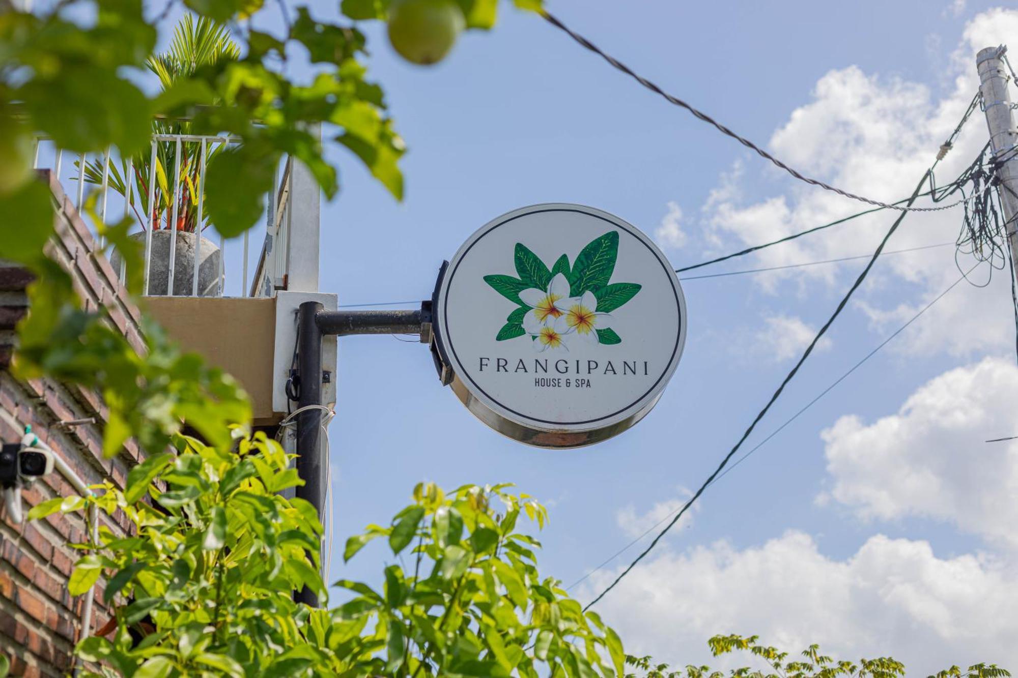 קנגו Frangipani House And Spa By Ecommerceloka מראה חיצוני תמונה