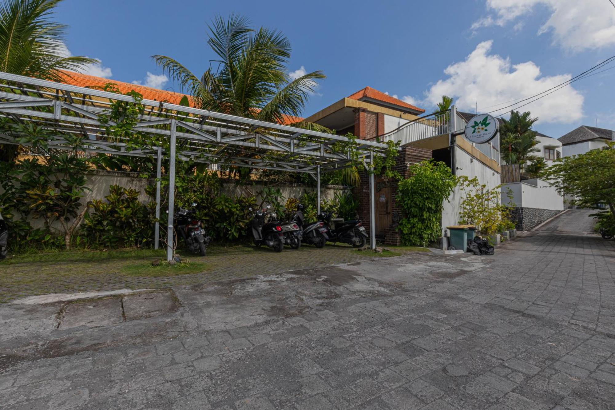 קנגו Frangipani House And Spa By Ecommerceloka מראה חיצוני תמונה